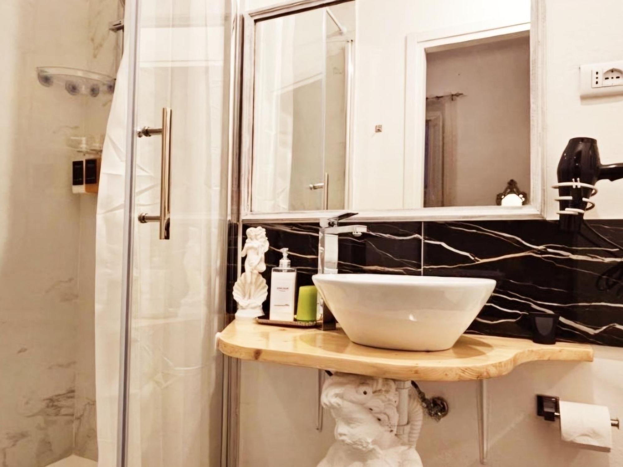 Venere Supercentral B&B Флоренція Екстер'єр фото